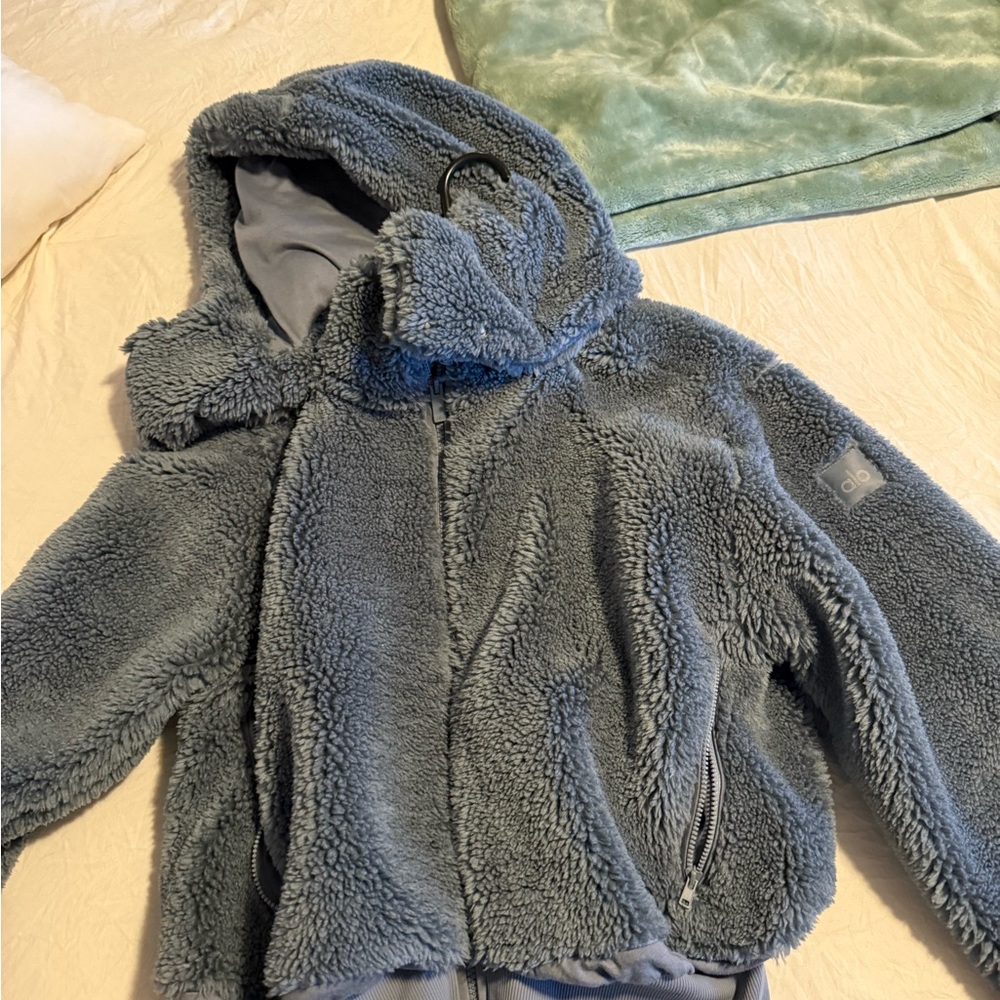 ALO Yoga Fleece Jacket in Blue Gray